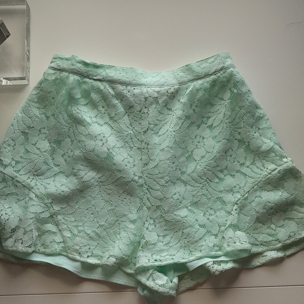 Mint lace BCBGeneration shorts
